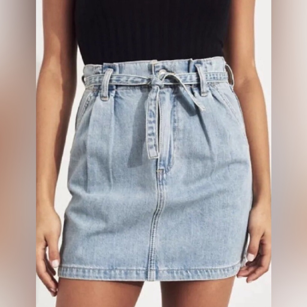 🌸2/20 Hollister Tie Waist Jean Mini Skirt Light Wash Y2K Coquette Beach 26